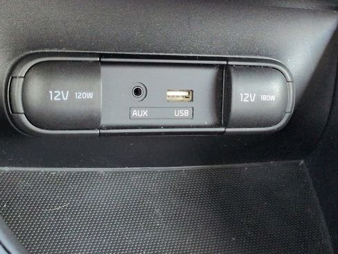 Used 2016 Kia Soul + FWD image 20