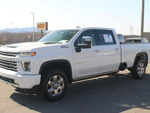 Used 2022 Chevrolet Silverado 2500 LTZ w/ Z71 Chrome Sport Edition image 3