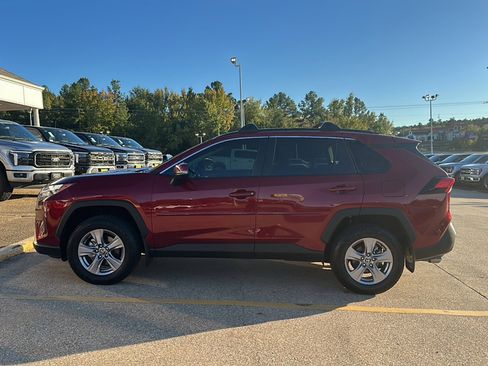 Used 2024 Toyota RAV4 XLE image 2