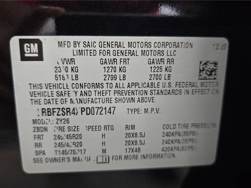 Used 2023 Buick Envision Avenir AWD/4WD image 30