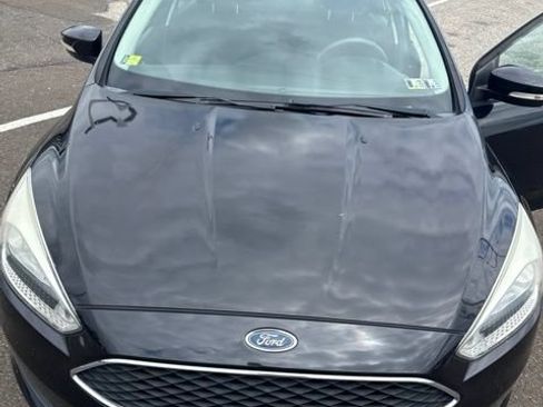 Used 2015 Ford Focus SE FWD image 6