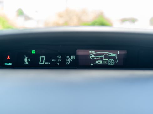 Used 2010 Toyota Prius Two FWD image 19