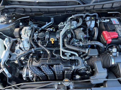 Used 2025 Nissan Altima 2.5 SV image 32