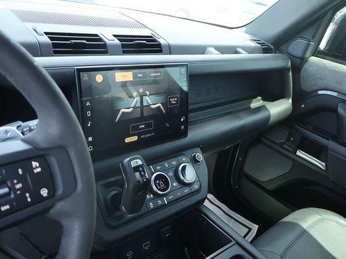 Used 2023 Land Rover Defender 110 Carpathian Edition AWD/4WD image 27