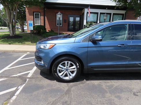 Used 2019 Ford Edge SEL w/ Equipment Group 201A FWD image 2