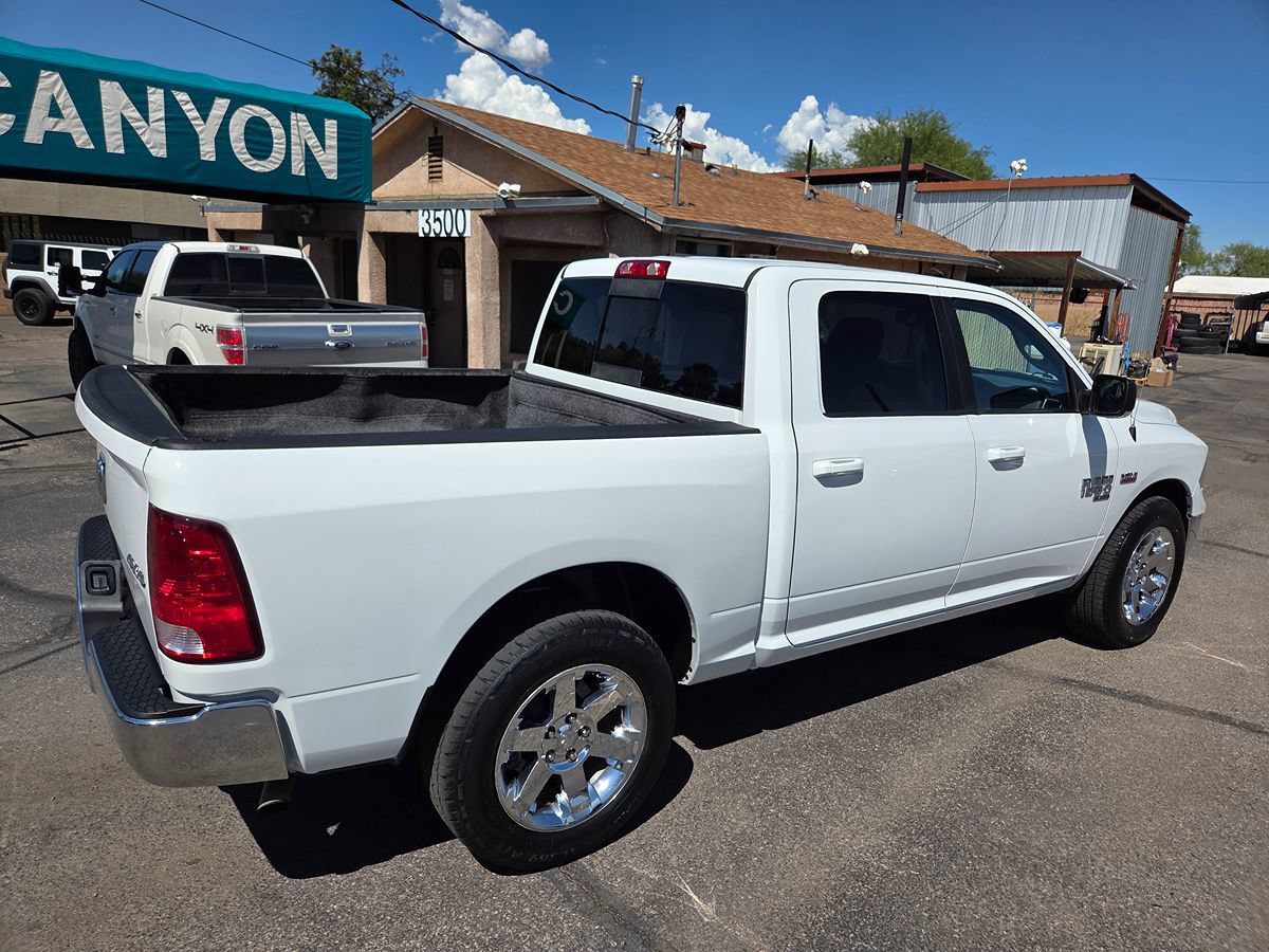 Used 2020 RAM 1500 Classic SLT w/ Luxury Group AWD/4WD image 7