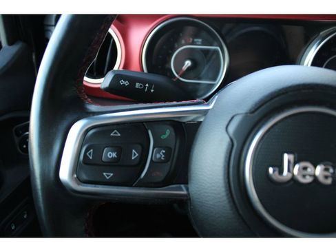 Certified 2022 Jeep Gladiator Rubicon w/ Cold Weather Group image 19