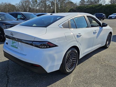 New 2026 Nissan Sentra SV image 10