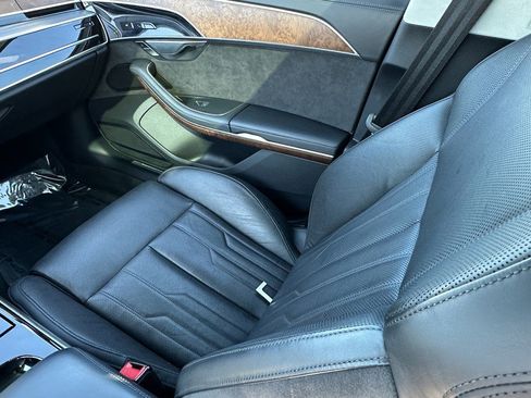 Used 2021 Audi A8 L 4.0T w/ Luxury Package image 17