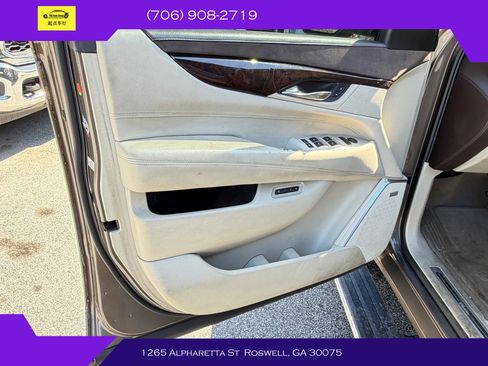 Used 2016 Cadillac Escalade ESV Premium image 16