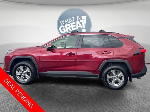 Used 2022 Toyota RAV4 LE AWD/4WD image 6