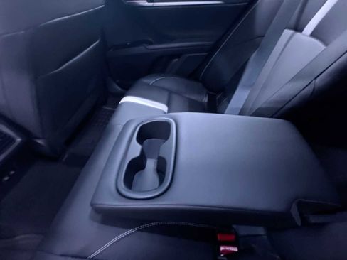 Used 2025 Toyota Camry SE image 35