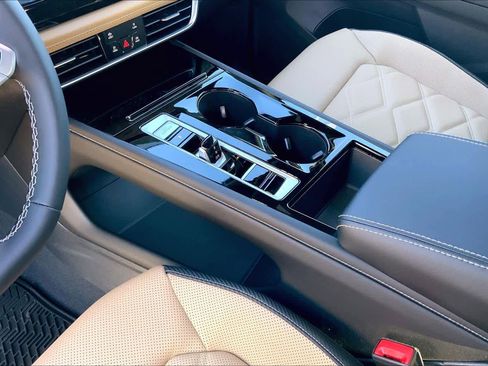 New 2026 Volkswagen Atlas Cross Sport SE AWD/4WD image 7