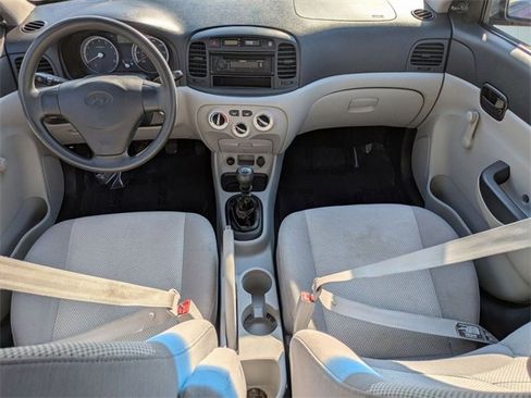 Used 2009 Hyundai Accent GLS image 17