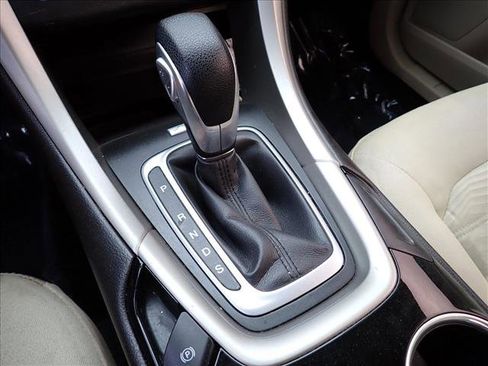 Used 2016 Ford Fusion SE FWD image 15