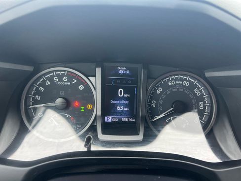 Used 2023 Toyota Tacoma TRD Sport w/ Black Out Package (TMS) image 17