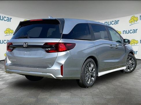 New 2026 Honda Odyssey Touring image 7