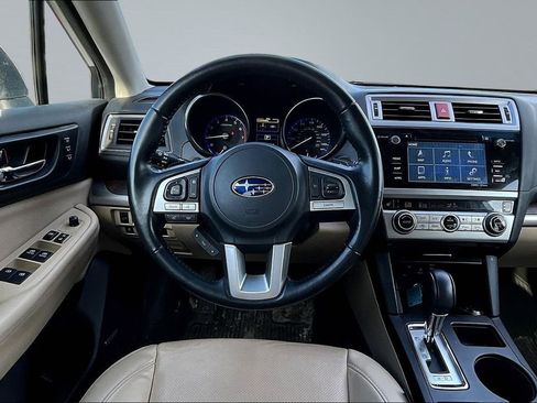 Used 2016 Subaru Outback 2.5i Limited AWD/4WD image 8
