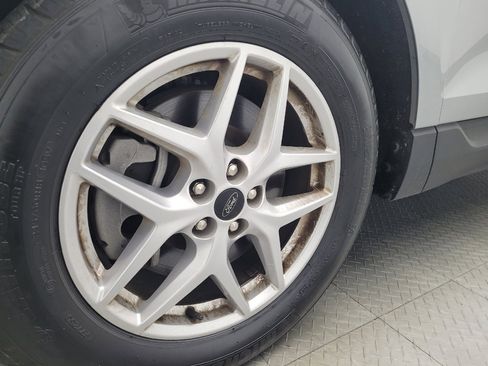 Used 2024 Ford Edge SEL image 31