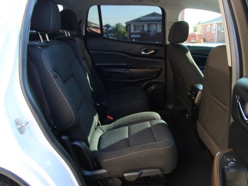 Used 2021 GMC Acadia SLE FWD image 12