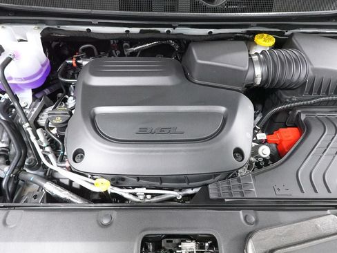 New 2027 Chrysler Pacifica Select FWD image 30