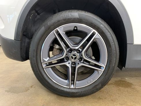 Used 2022 Mercedes-Benz GLA 250 4MATIC w/ AMG Line image 40
