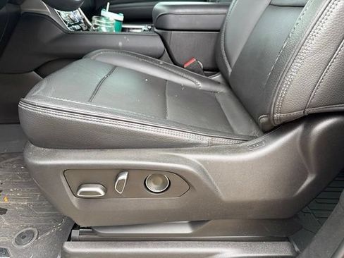 Used 2023 GMC Yukon XL Denali w/ Denali Reserve Package AWD/4WD image 8