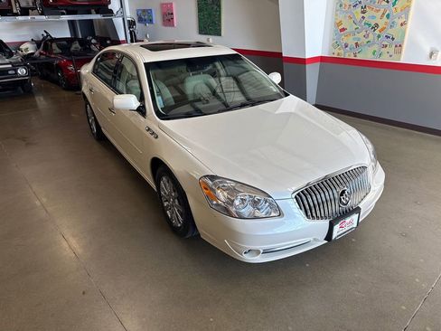 Used 2011 Buick Lucerne CXL image 11