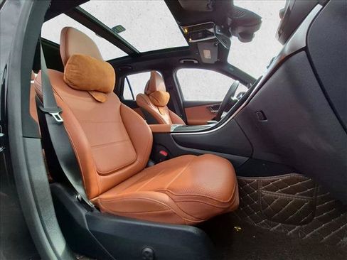 Used 2023 Mercedes-Benz GLC 300 image 18