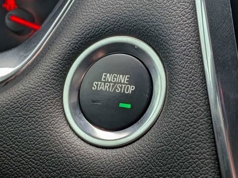 Used 2023 Chevrolet Traverse Premier image 30