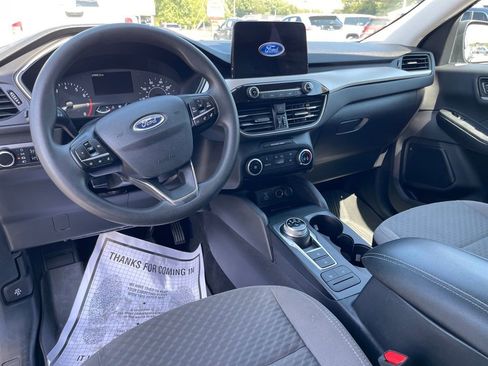 Used 2022 Ford Escape SE image 12