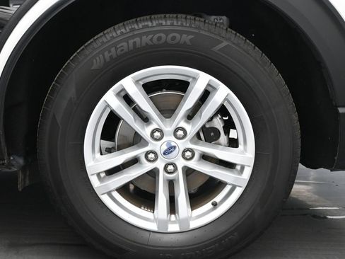Used 2023 Ford Explorer XLT RWD image 24