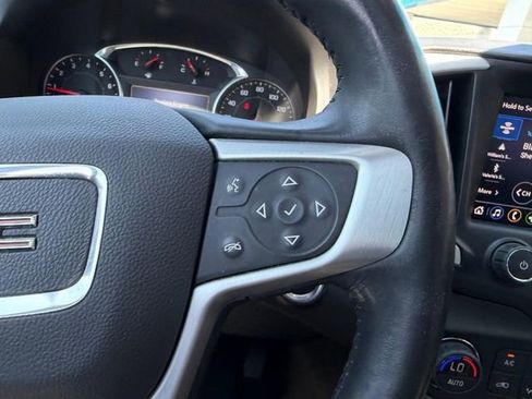 Used 2022 GMC Terrain SLT FWD image 15