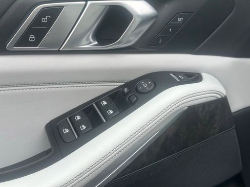 Used 2023 BMW X5 xDrive40i w/ M Sport Package image 24