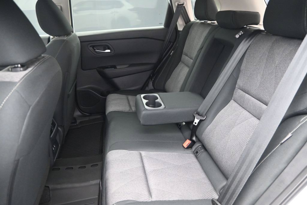 Certified 2026 Nissan Rogue SV FWD image 17