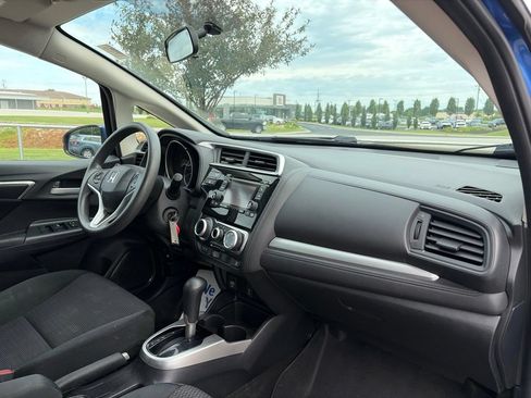 Used 2018 Honda Fit LX image 22