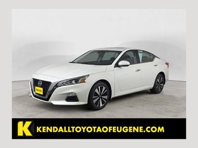 Used 2022 Nissan Altima 2.5 SV w/ SV Premium Package