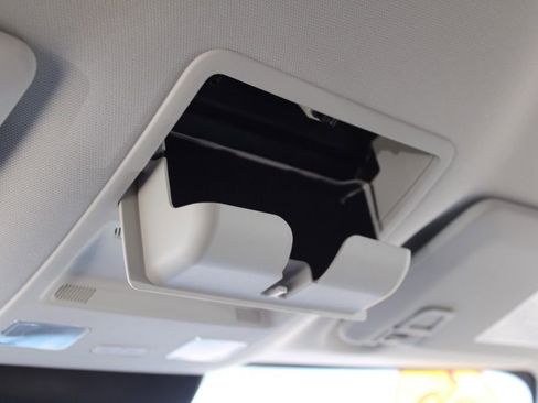 Used 2025 Ford Maverick Lariat image 43