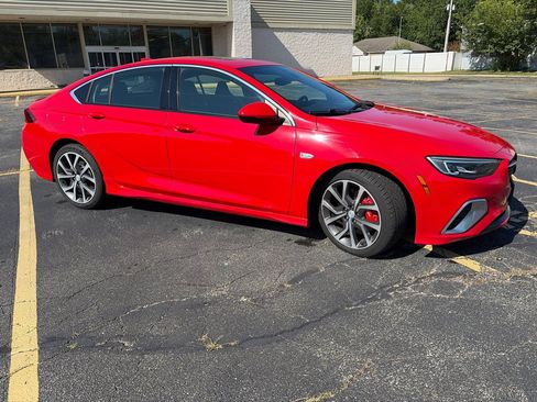 Used 2019 Buick Regal GS AWD/4WD image 12