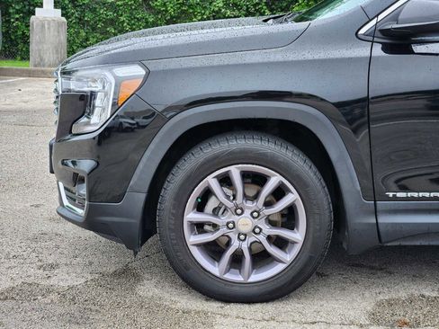 Used 2023 GMC Terrain SLT AWD/4WD image 8