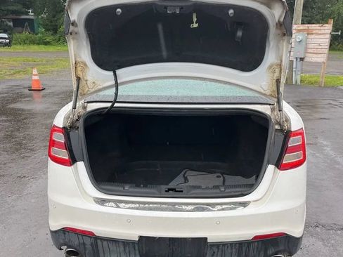 Used 2013 Ford Taurus Limited AWD/4WD image 32