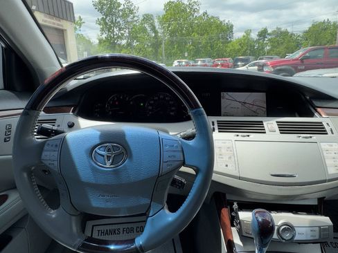Used 2008 Toyota Avalon Limited FWD image 16