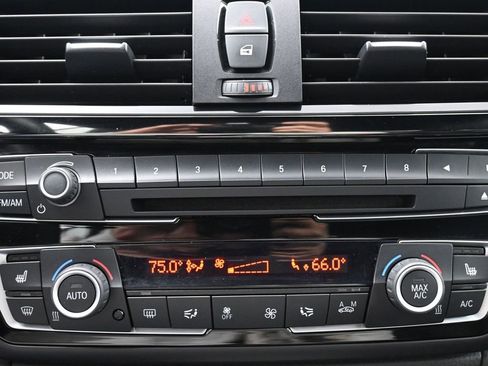 Used 2015 BMW M4 Convertible image 23