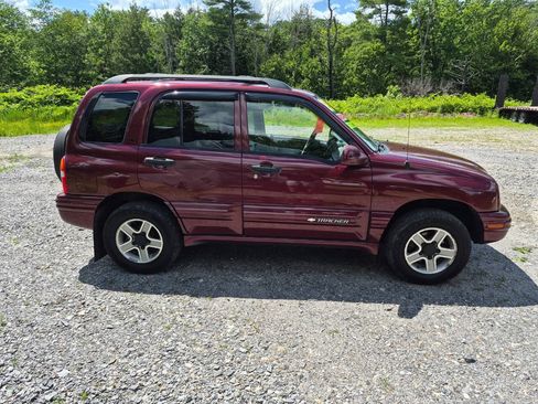 Used 2003 Chevrolet Tracker LT AWD/4WD image 4