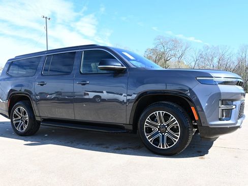 New 2026 Jeep Grand Wagoneer L w/ HD Trailer Tow Package image 5