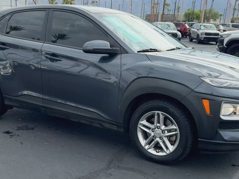 Used 2021 Hyundai Kona SE AWD/4WD image 3