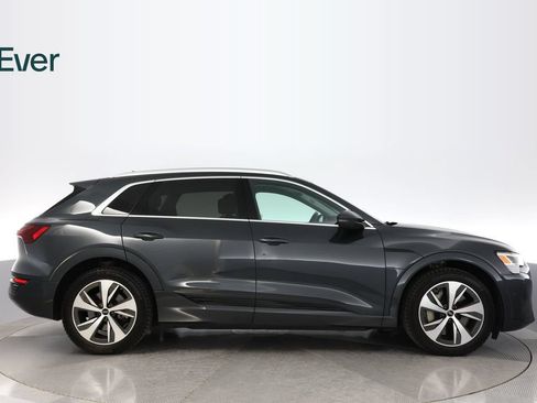 Used 2024 Audi Q8 e-tron Premium Plus AWD/4WD image 13
