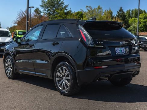 Used 2022 Cadillac XT4 Sport w/ Enhanced Visibility Package AWD/4WD image 9