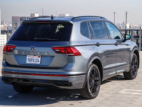 Used 2022 Volkswagen Tiguan SE R-Line image 4