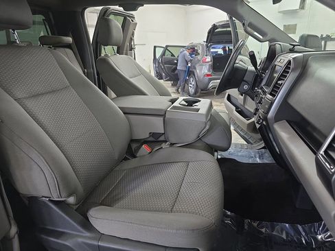 Used 2015 Ford F150 XLT w/ Equipment Group 302A Luxury AWD/4WD image 10